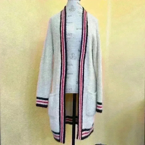 Baciano- Long Ultra Soft And Fuzzy Open Cardigan Size Medium NWOT! - Picture 3 of 8